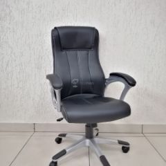 Кресло Barneo K-148 для руководителя (черная экокожа) в Нягани - nyagan.mebel24.online | фото 1