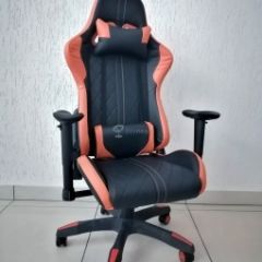 Кресло геймерское Barneo K-52 (черная экокожа оранжевые вставки) в Нягани - nyagan.mebel24.online | фото